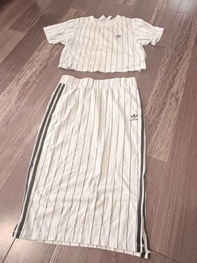 Super cool adidas White Pinstripe Two-Piece Crop Top & Midi Skirt Set